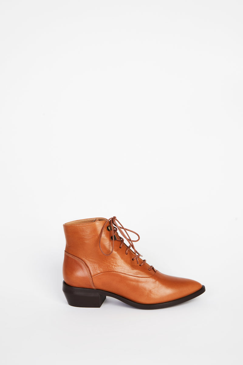 WEST LACE UP BOOT Whiskey - Intentionally Blank, WHISKEY
