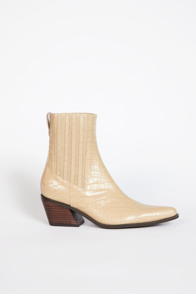 HILLARY HEELED BOOT Ojai - Intentionally Blank,OJAI