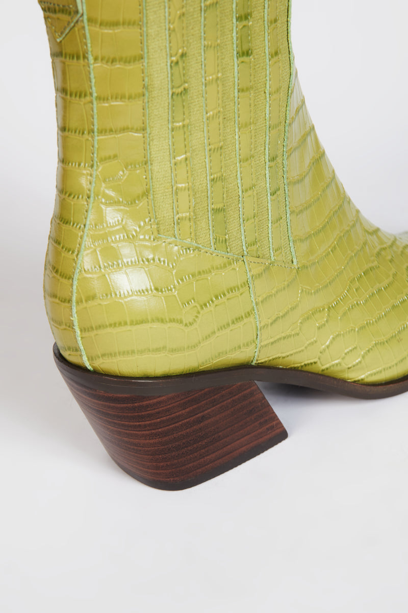 HILLARY HEELED BOOT Apple - Intentionally Blank,APPLE