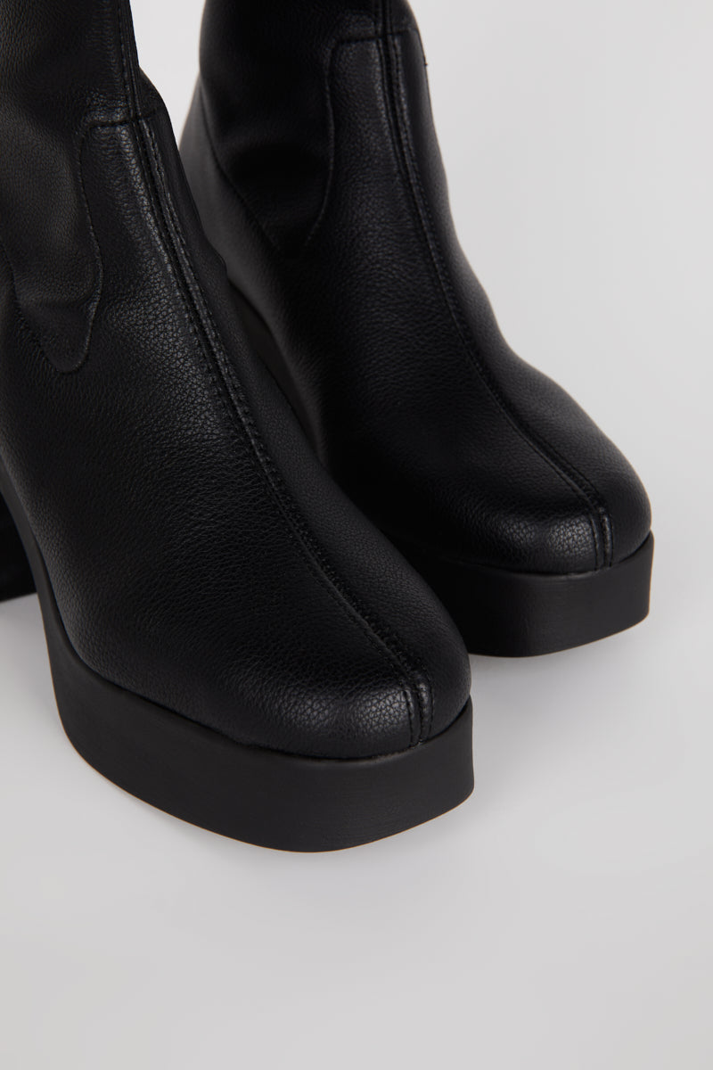 MARLOWE PLATFORM BOOT Black Vegan - Intentionally Blank