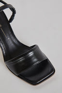 VALIDATED LEATHER HEEL